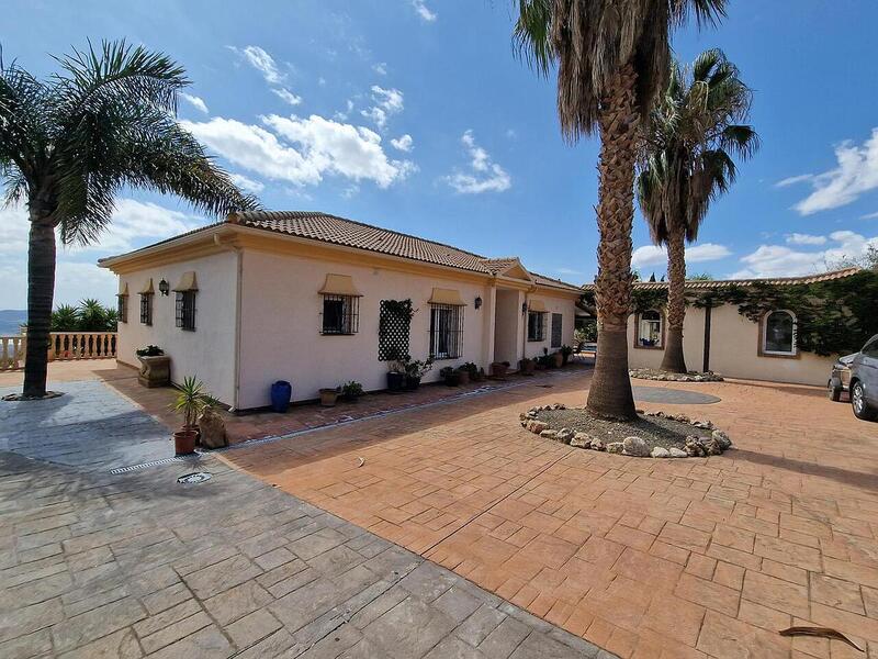 4 Cuarto Villa en venta