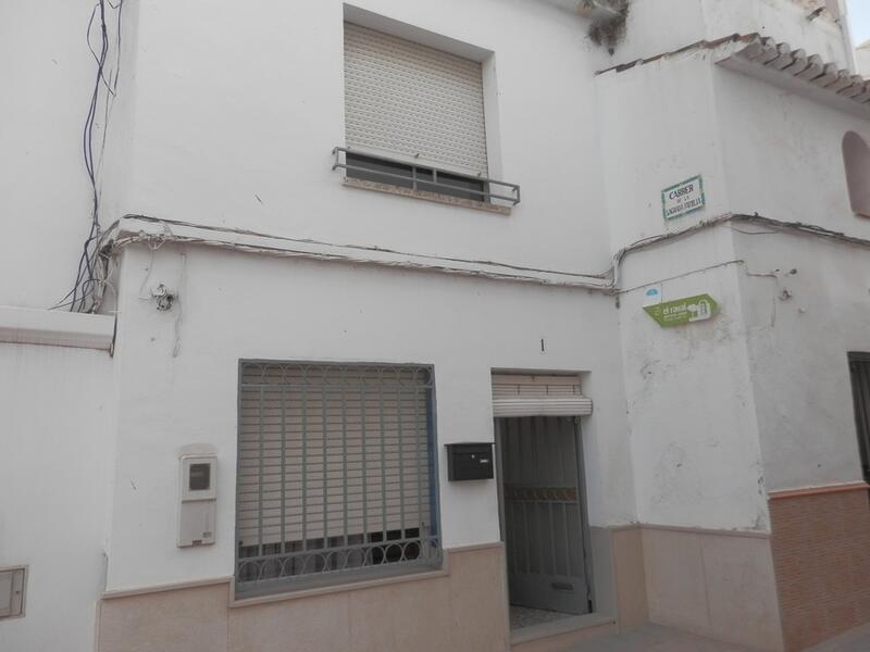 Townhouse for sale in La Oliva, Cádiz