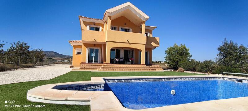 4 bedroom Villa for sale