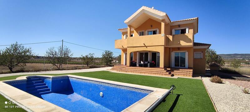 4 bedroom Villa for sale