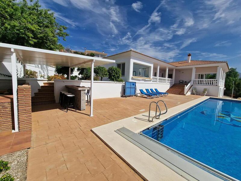 5 bedroom Villa for sale