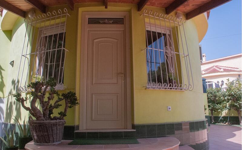 4 Cuarto Villa en venta