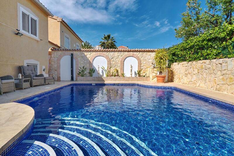 Villa à vendre dans Los Balcones, Alicante