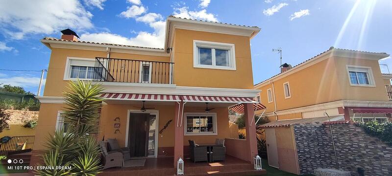 3 Cuarto Villa en venta