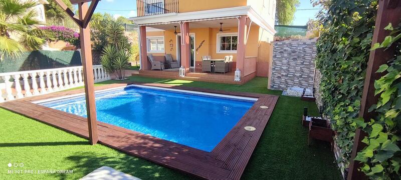 3 Cuarto Villa en venta