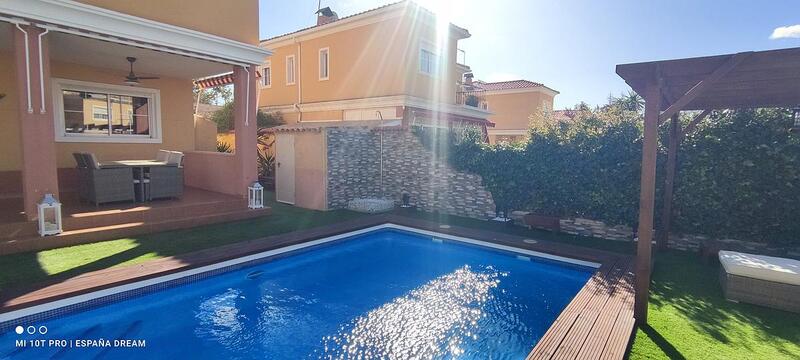 3 bedroom Villa for sale