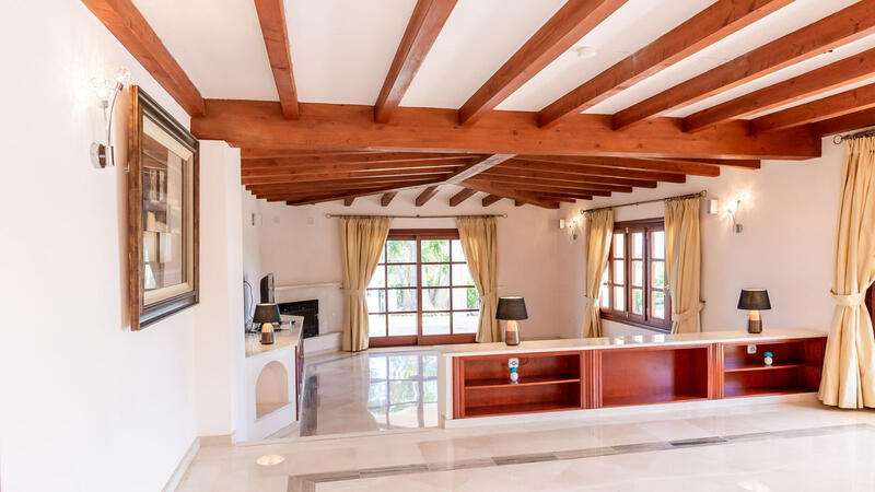 4 bedroom Villa for sale