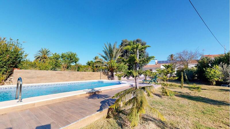 5 bedroom Villa for sale