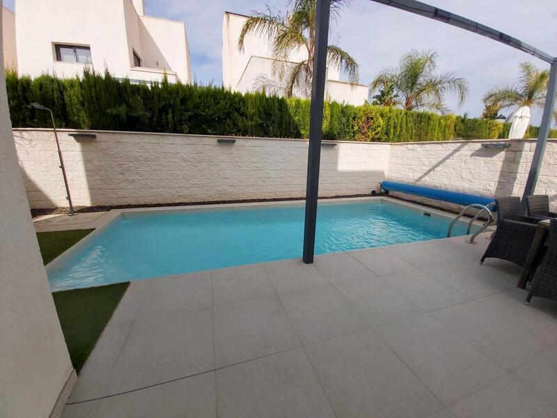 Villa for sale in Ciudad Quesada, Alicante