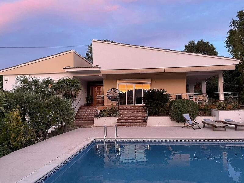 Villa for sale in Gandia, Vizcaya