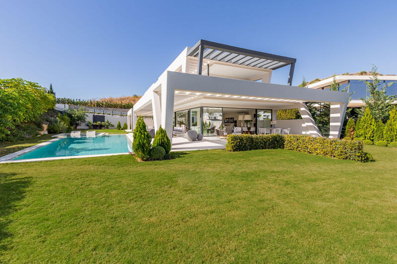 6 bedroom Villa for sale