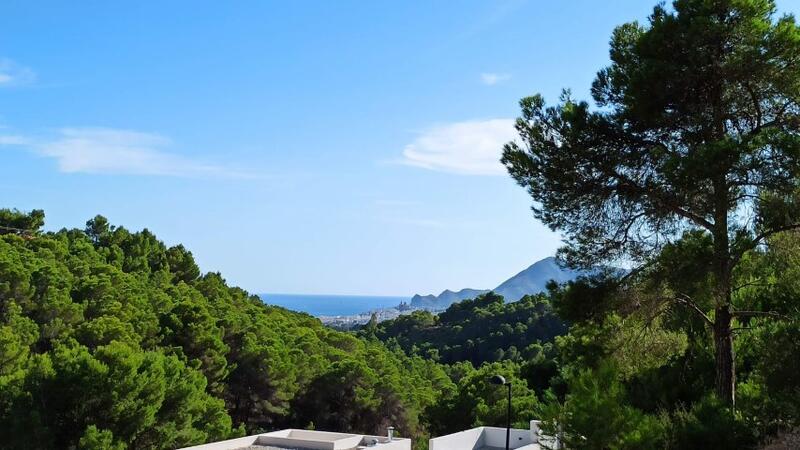 Grundstück zu verkaufen in Altea, Alicante