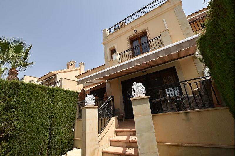 Townhouse for sale in Algorfa, Alicante