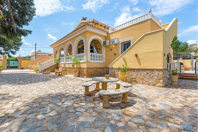 4 bedroom Villa for sale