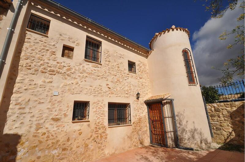 Landhuis Te koop in Pinoso, Alicante