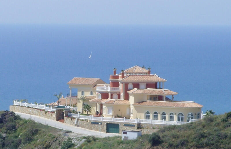 Villa en venta en Torrequebrada, Málaga