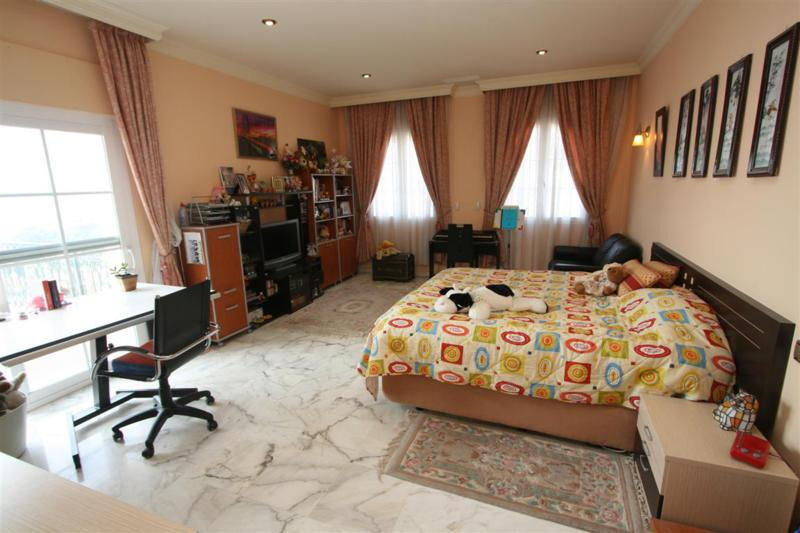 8 chambre Villa à vendre