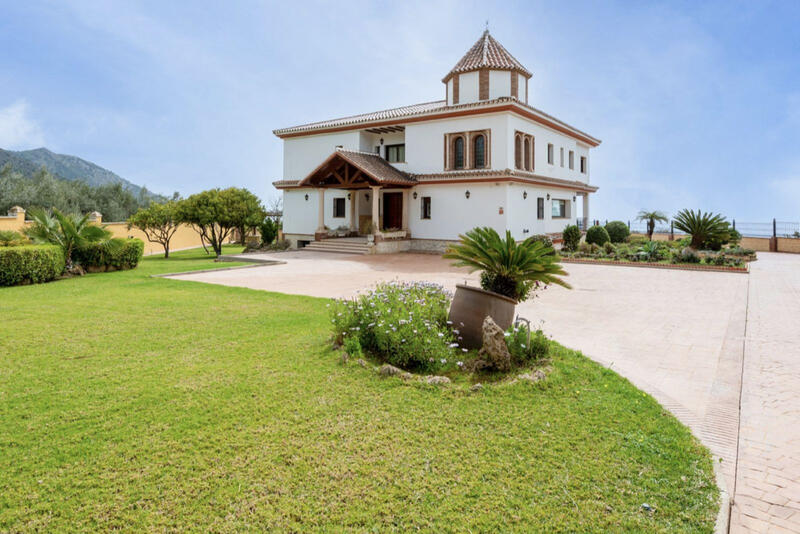 Villa zu verkaufen in Mijas, Málaga