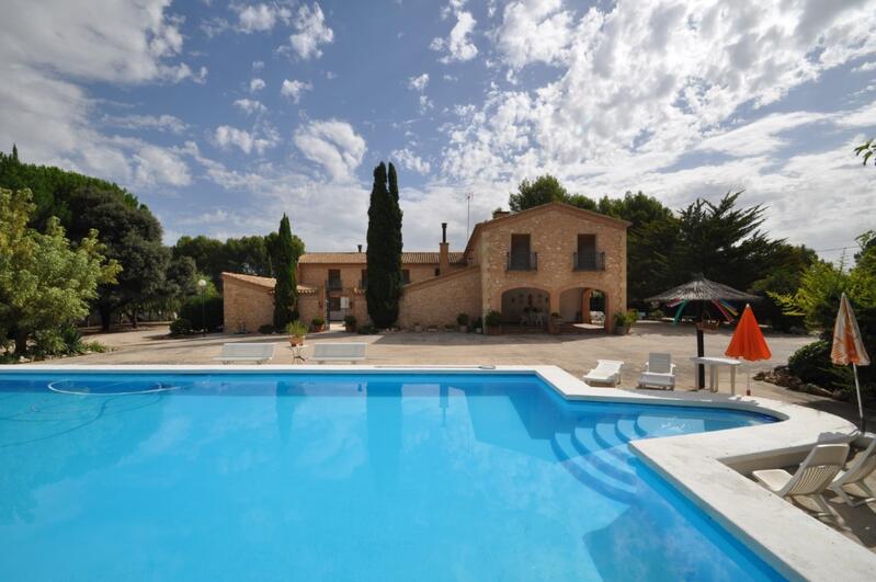 Villa for sale in Villena, Alicante