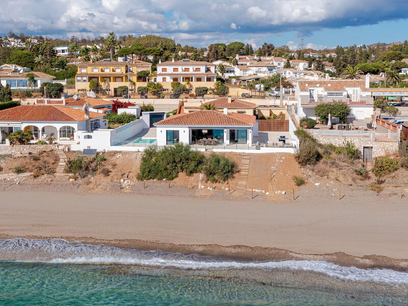 Villa à vendre dans Esmeralda (La Cala del Moral), Málaga