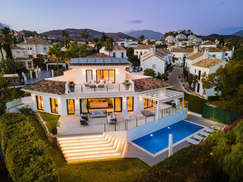 Villa till salu i Nueva Andalucia, Málaga