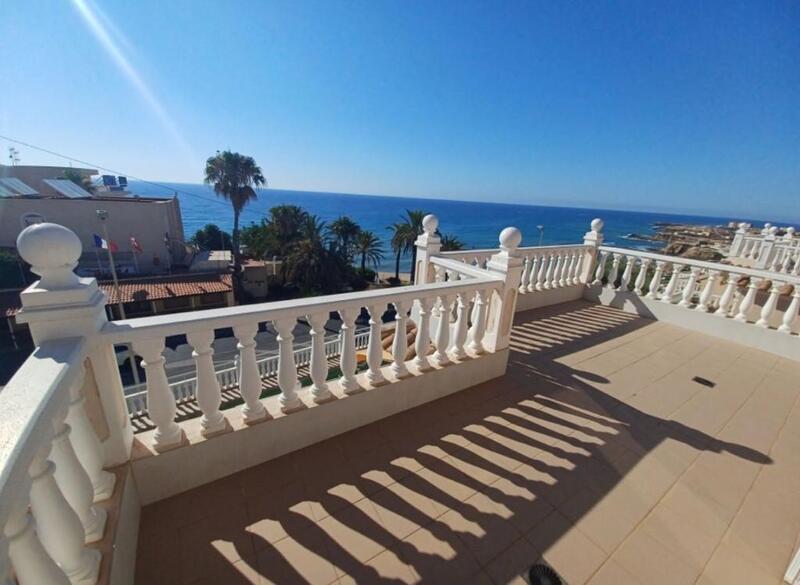 Villa à vendre dans Torrevieja, Alicante