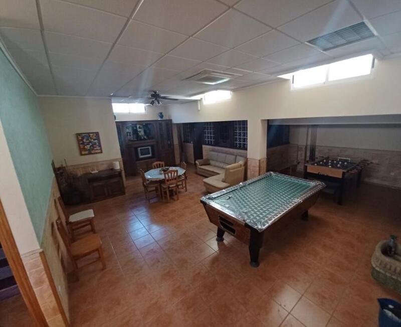 4 Cuarto Villa en venta