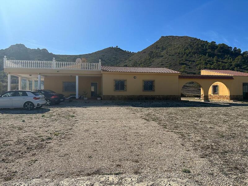 4 Cuarto Villa en venta