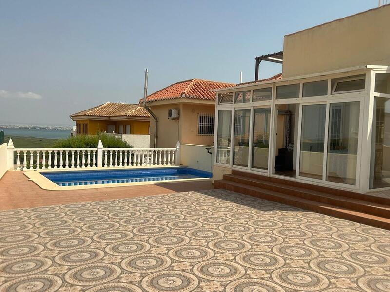 3 bedroom Villa for sale