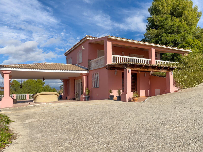 3 Schlafzimmer Landhaus zu verkaufen