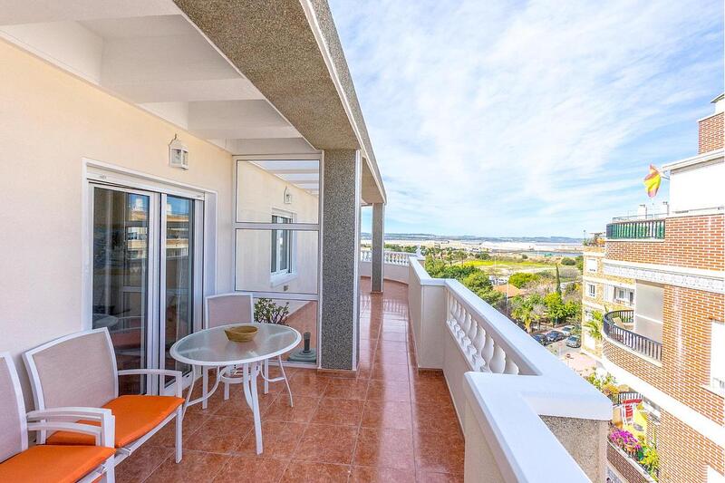 Apartment for sale in Torrevieja, Alicante