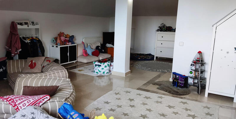 6 slaapkamer Gezinswoning Te koop