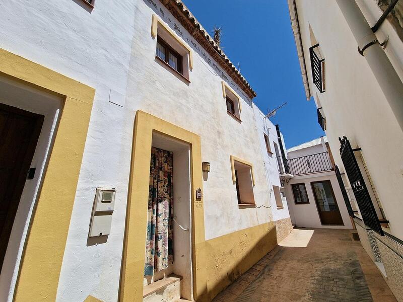 Townhouse for sale in Periana, Málaga