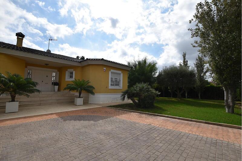 4 bedroom Villa for sale