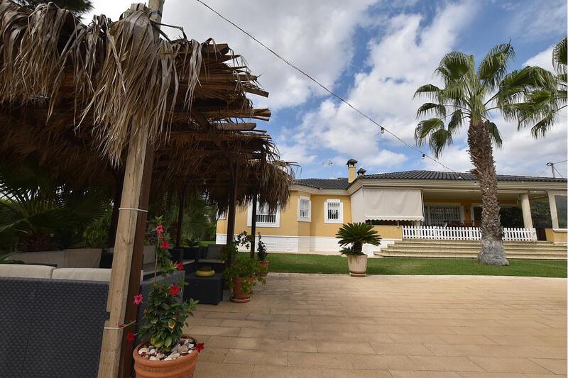 4 Cuarto Villa en venta