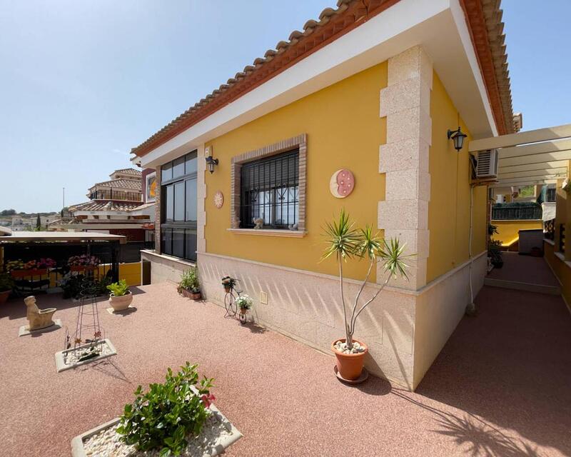 3 Cuarto Villa en venta