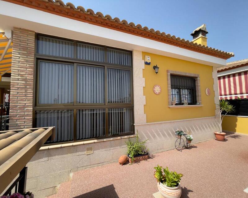 3 Cuarto Villa en venta