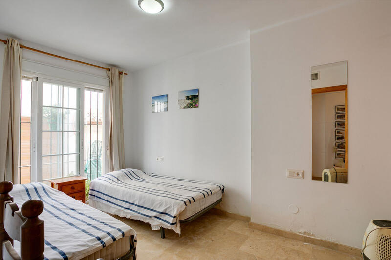 4 slaapkamer Appartement Te koop