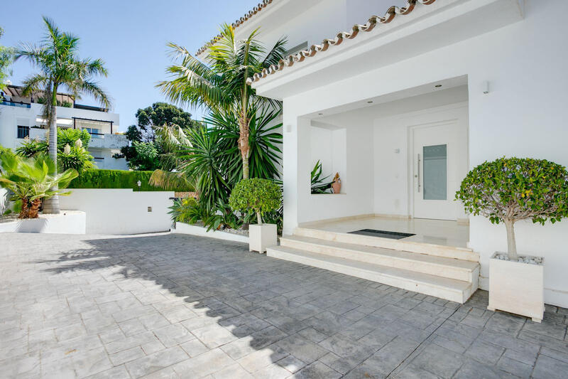 4 bedroom Villa for sale