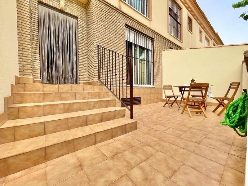 4 bedroom Townhouse for sale