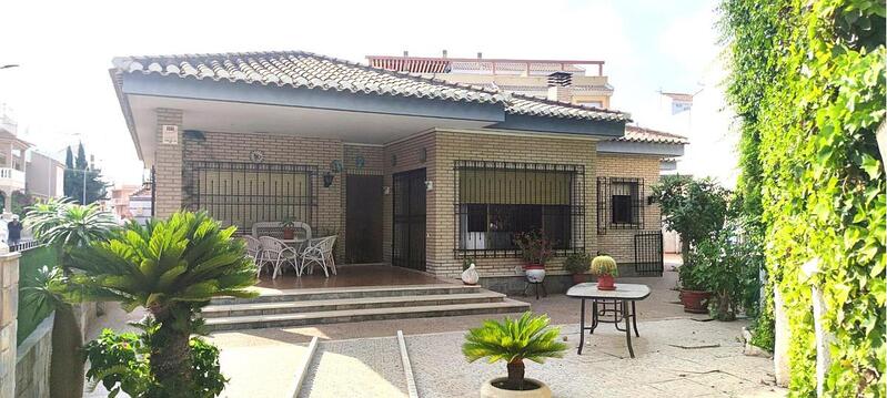 4 Cuarto Villa en venta