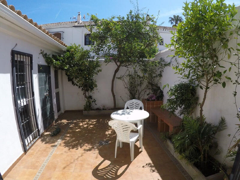 Townhouse for sale in Fuengirola, Málaga