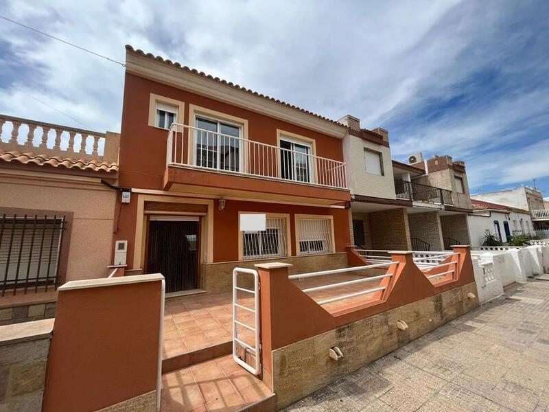 Villa for sale in Los Urrutias, Murcia