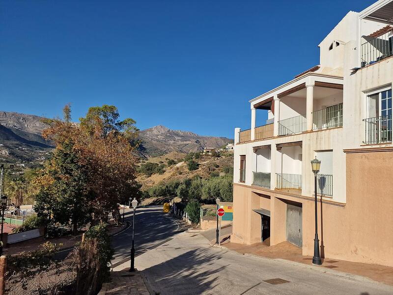 Stadthaus zu verkaufen in Alcaucin, Málaga