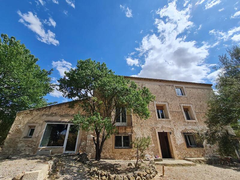 12 Schlafzimmer Landhaus zu verkaufen