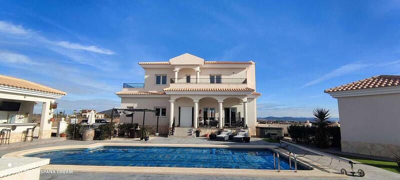 4 bedroom Villa for sale