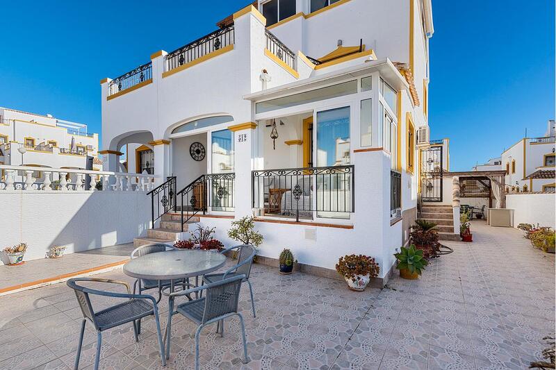 Townhouse for sale in Orihuela, Alicante