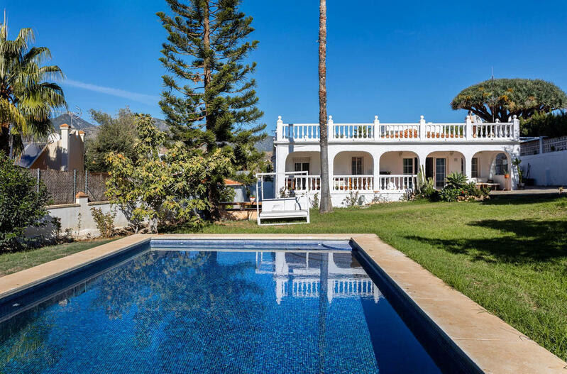 Villa en venta en Marbella, Málaga