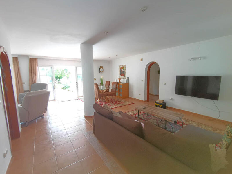 4 Cuarto Villa en venta