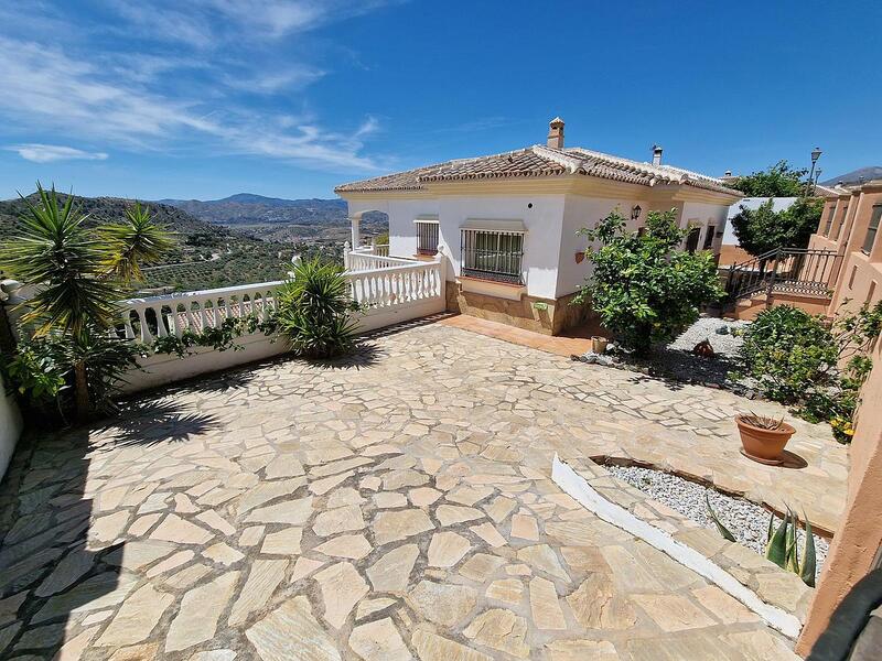 5 bedroom Villa for sale